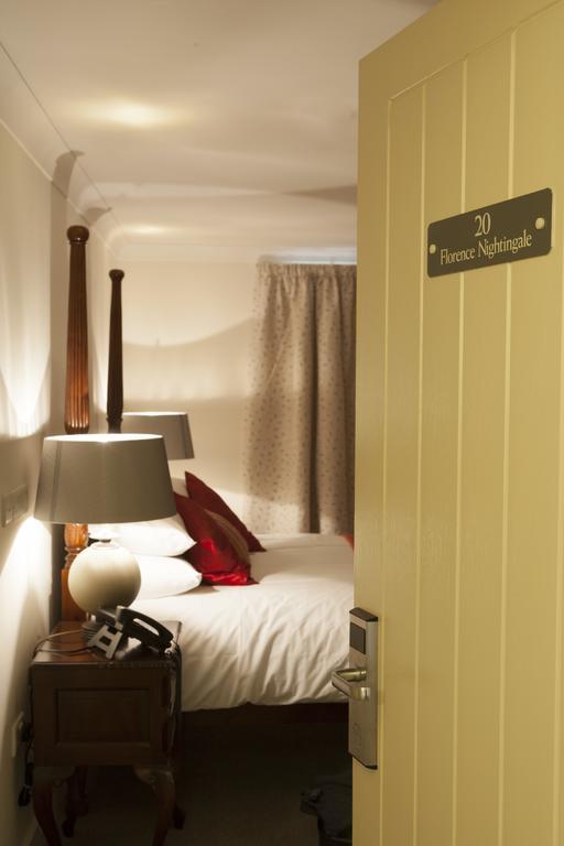 The Bishops Table Hotel Farnham  Exteriér fotografie
