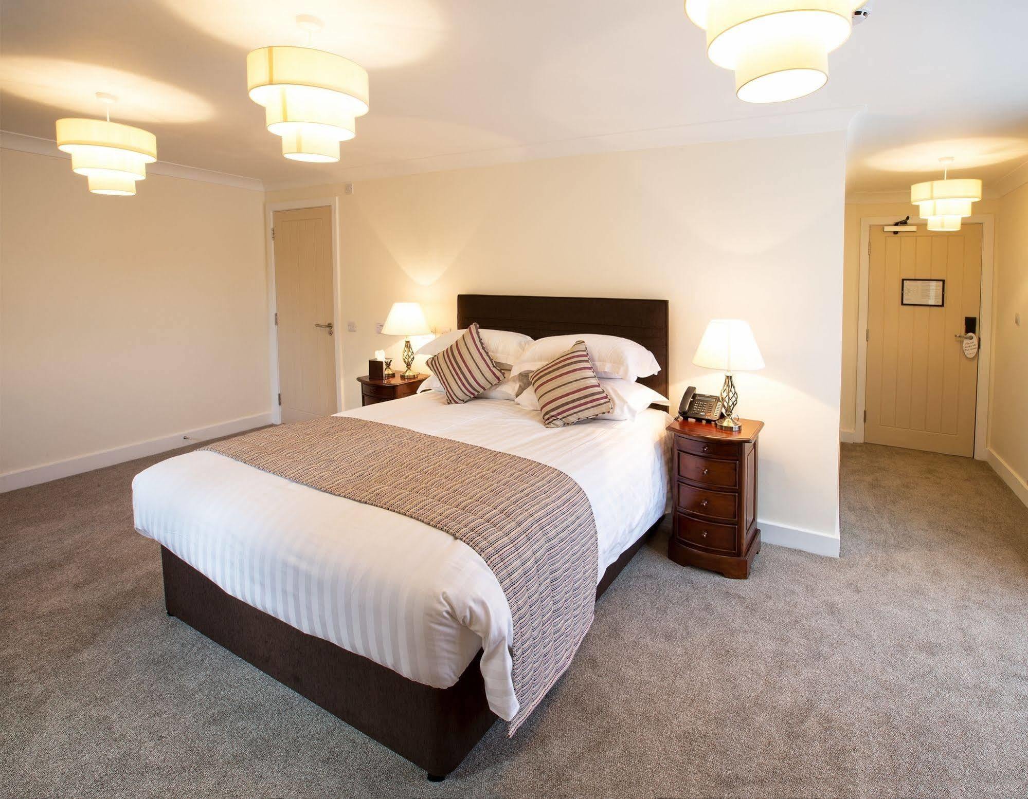 The Bishops Table Hotel Farnham  Exteriér fotografie