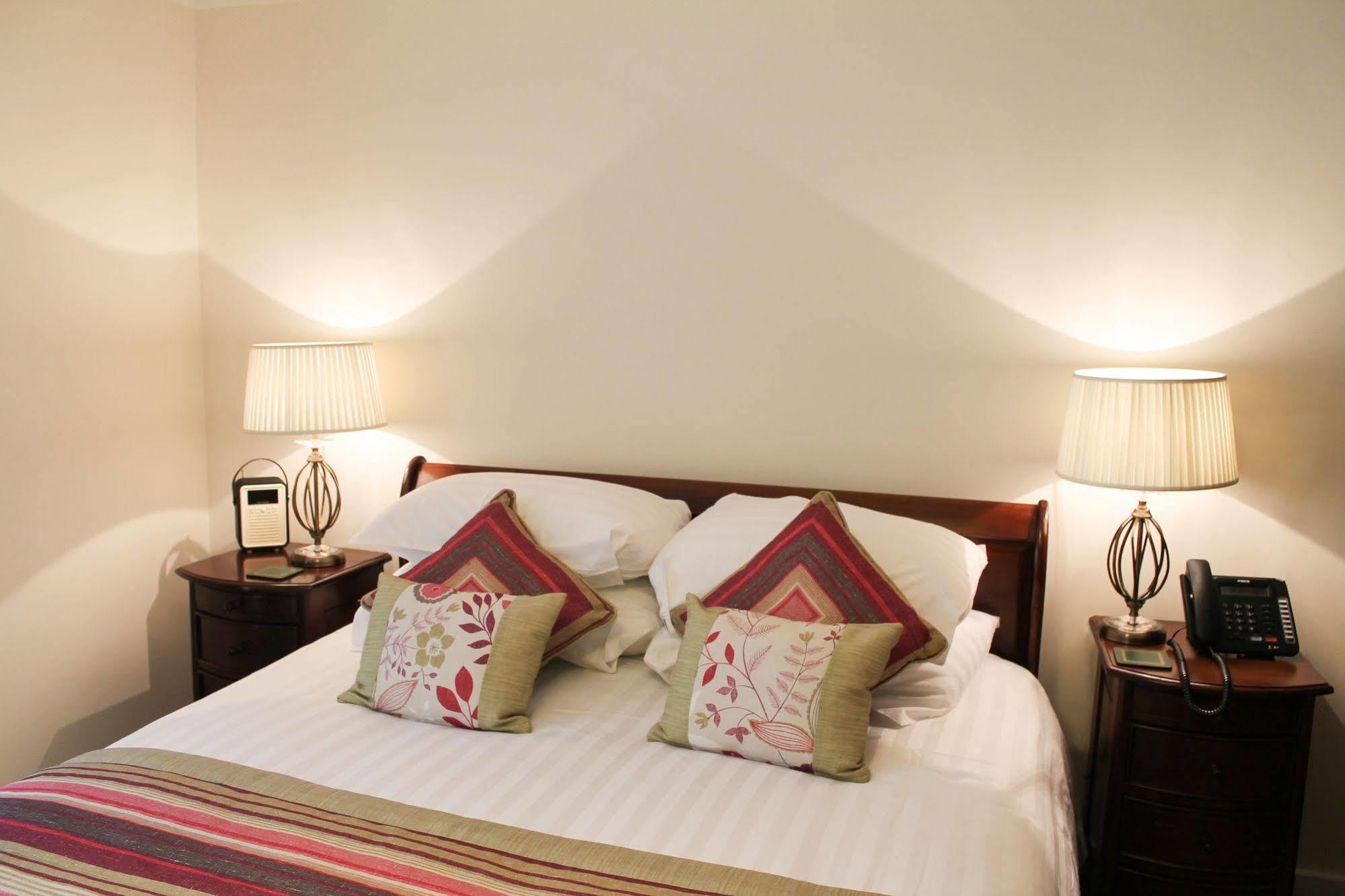 The Bishops Table Hotel Farnham  Exteriér fotografie