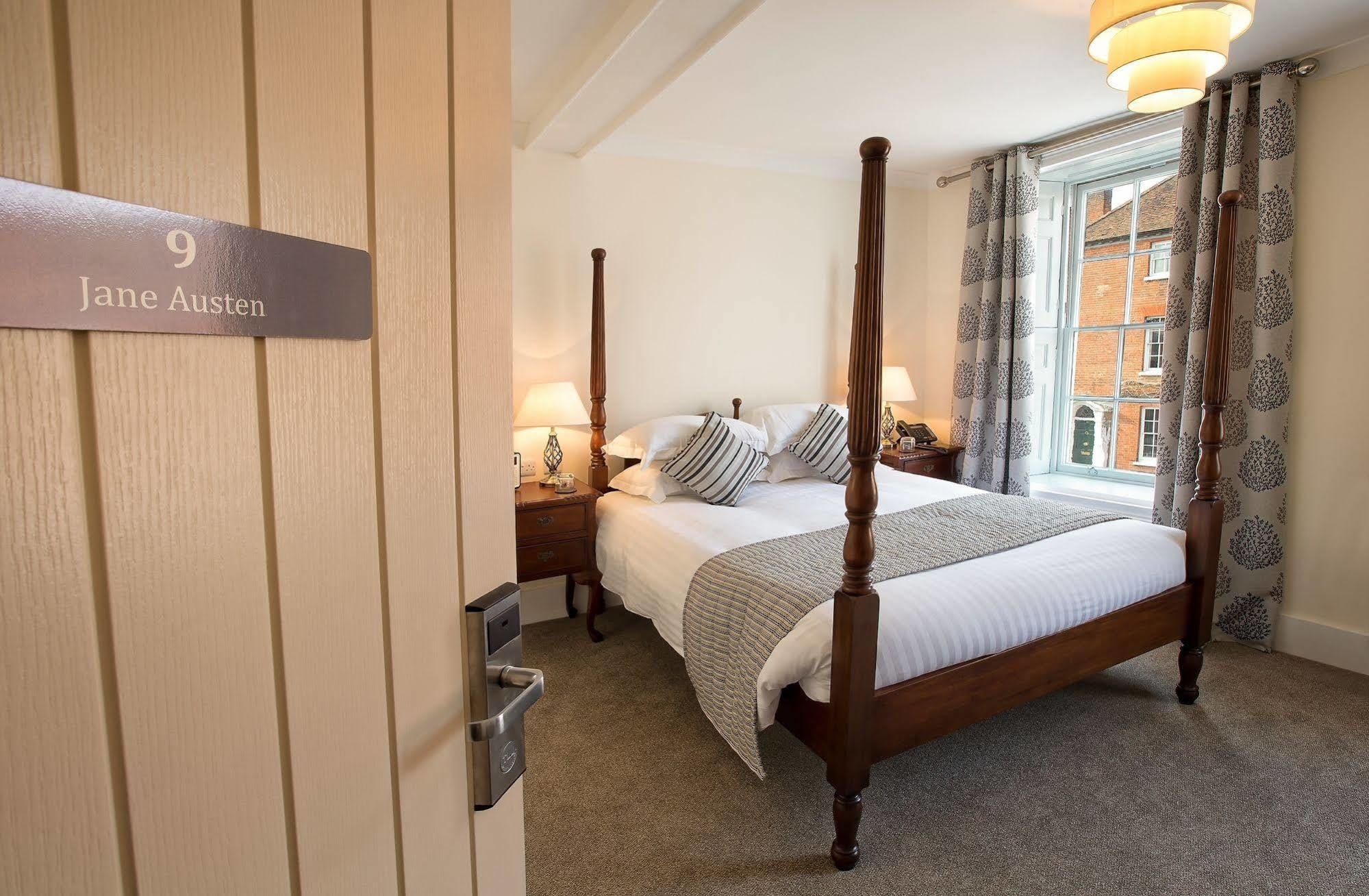 The Bishops Table Hotel Farnham  Exteriér fotografie